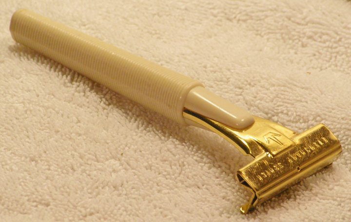 Schick Injector Razor Model J1 from 1958 Schick Injector Razor Model J1 from 1958