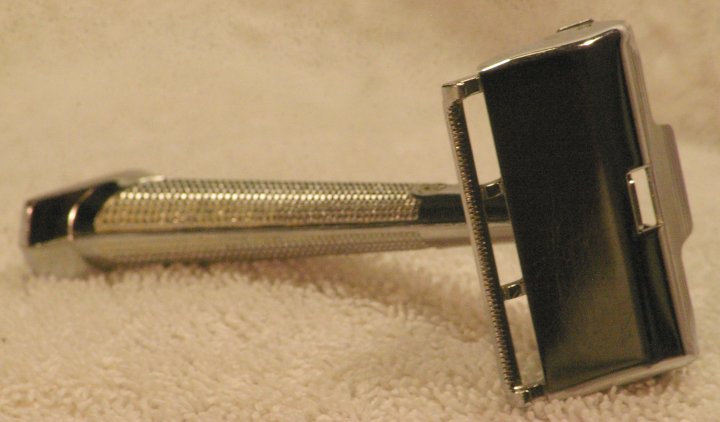 GEM G-Bar Single Edge Razor from 1958 GEM G-Bar Single Edge Razor from 1958