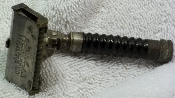Wilkinson Sword 7-Day Razor. Monday Blade Only about 1920 Wilkinson Sword 7-Day Razor. Monday Blade Only about 1920